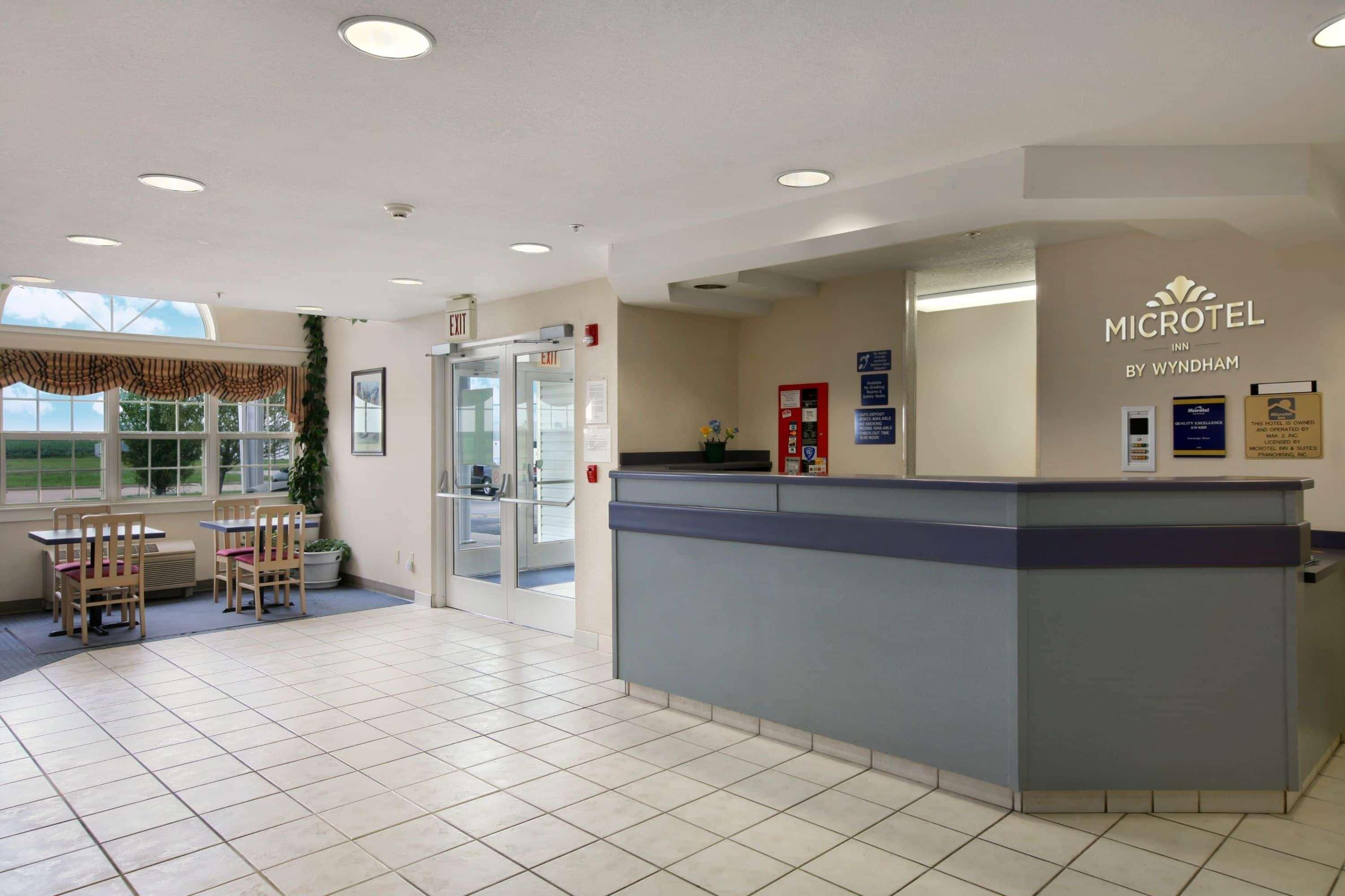 Microtel Inn By Wyndham Champaign Exteriör bild